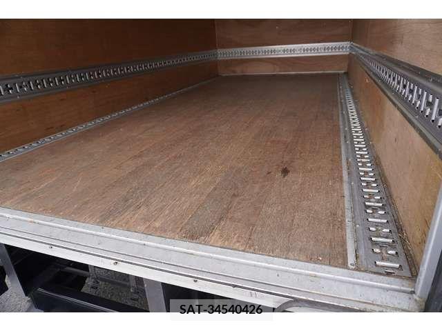 Isuzu ELF TRUCK 2017-10 211981-19