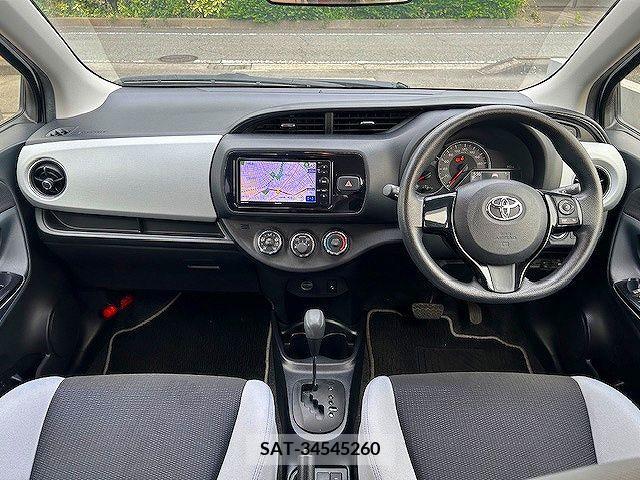 Toyota VITZ 2015-09 327702-1