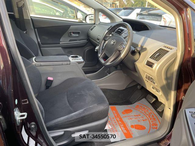 Toyota PRIUS ALPHA 2014-09 223179-3