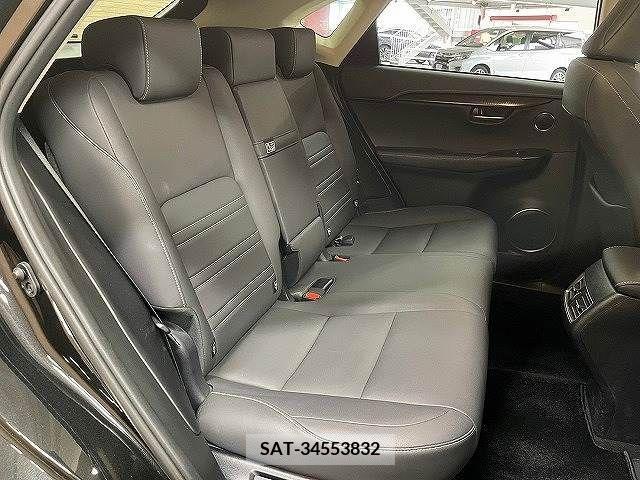 Lexus NX 2018-09 300552-8
