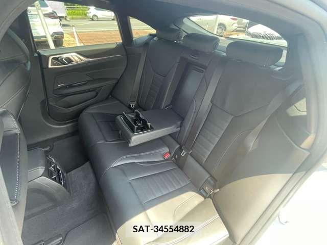 Bmw i4 2022-06 318999-19