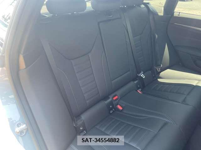 Bmw i4 2022-06 318999-17