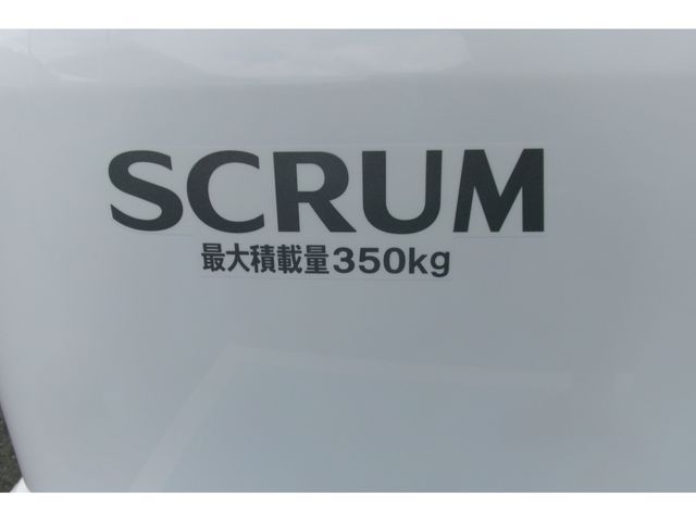 Mazda SCRUM VAN 2023-08 16948-25