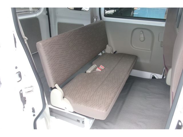 Mazda SCRUM VAN 2023-08 16948-23