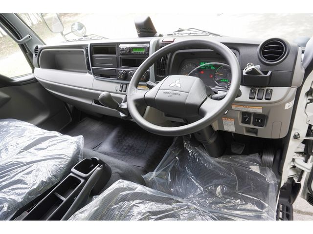 Mitsubishi CANTER 2023-01 196396-2