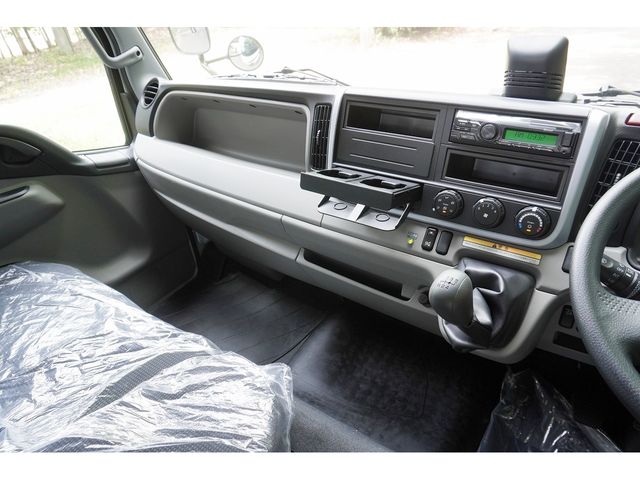 Mitsubishi CANTER 2023-01 196396-25