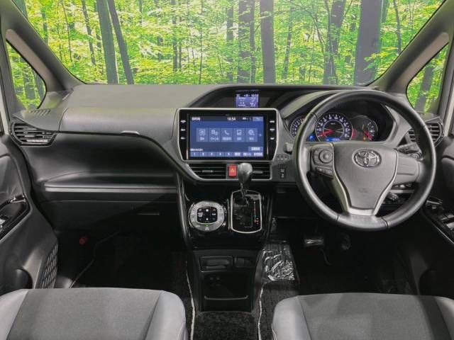 Toyota NOAH 2018-10 191439-1