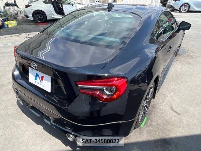 Toyota 86 2017-07 355221-18
