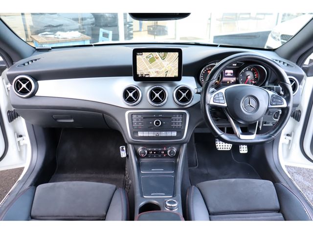 Mercedes Benz CLA-CLASS 2017-01 9516-4