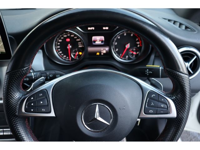 Mercedes Benz CLA-CLASS 2017-01 9516-13