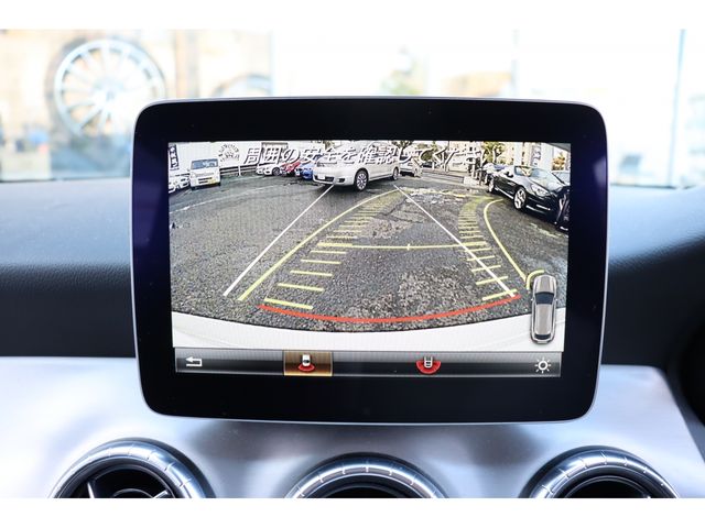 Mercedes Benz CLA-CLASS 2017-01 9516-19