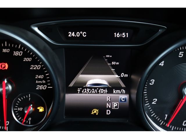 Mercedes Benz CLA-CLASS 2017-01 9516-10