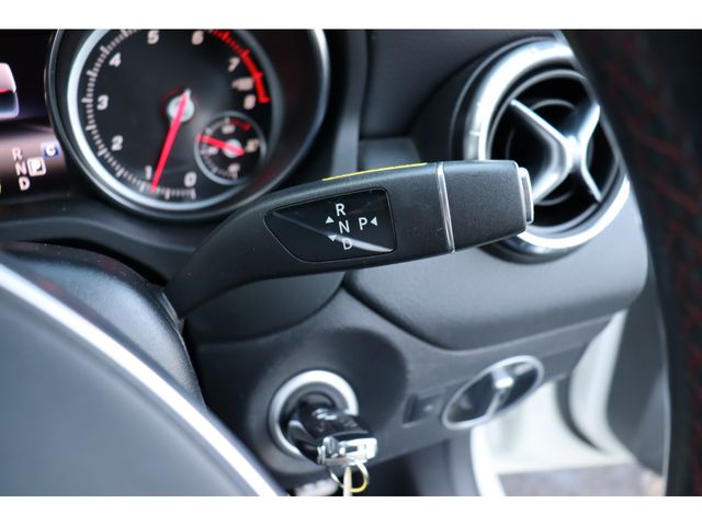 Mercedes Benz CLA-CLASS 2017-01 9516-6