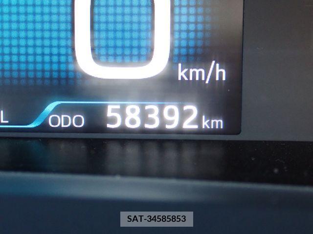 Toyota PRIUS 2018-08 201828-7