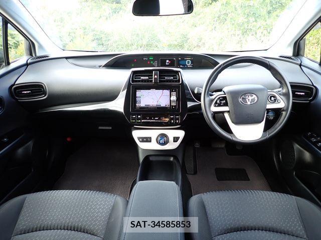 Toyota PRIUS 2018-08 201828-1