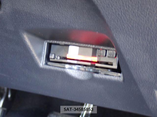 Toyota PRIUS 2018-08 201828-8