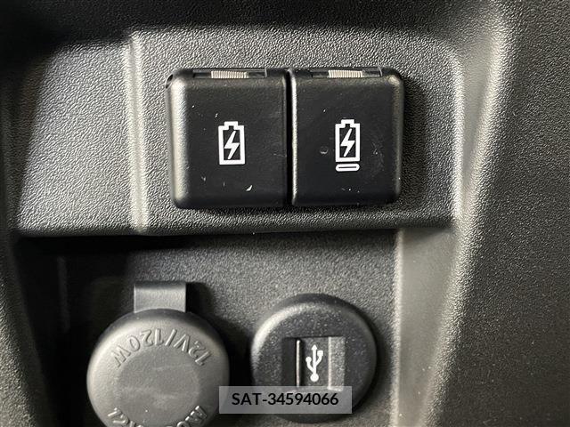 Suzuki SPACIA 2023-08 384504-28