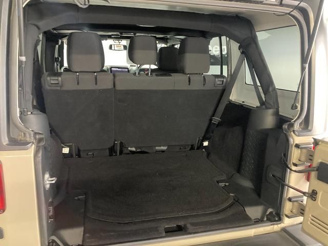 Jeep WRANGLER 2018-04 16175-17