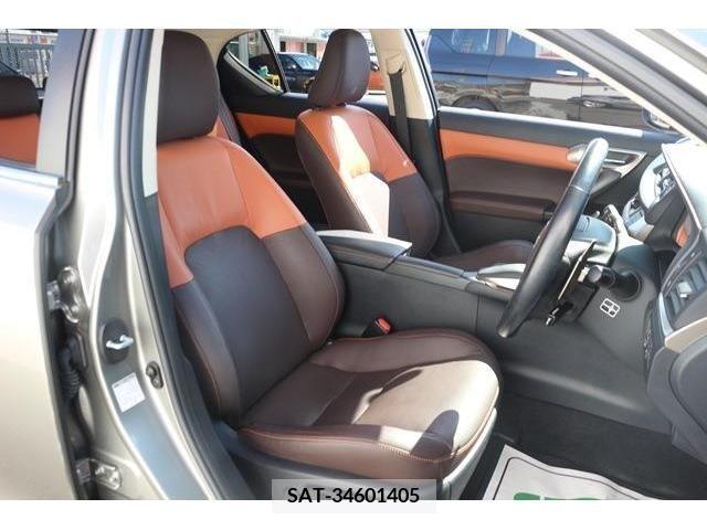 Lexus CT 2017-09 211112-13