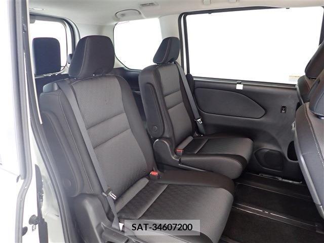 Nissan SERENA 2022-07 379430-29