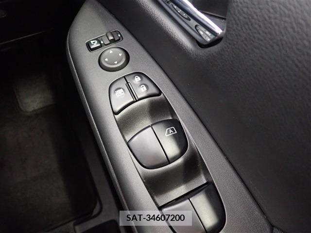 Nissan SERENA 2022-07 379430-22