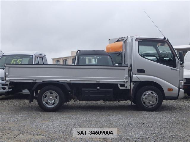 Hino DUTRO 2018-11 267769-8