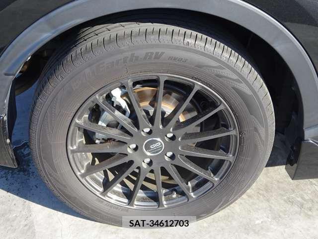Toyota C-HR 2019-06 213163-12