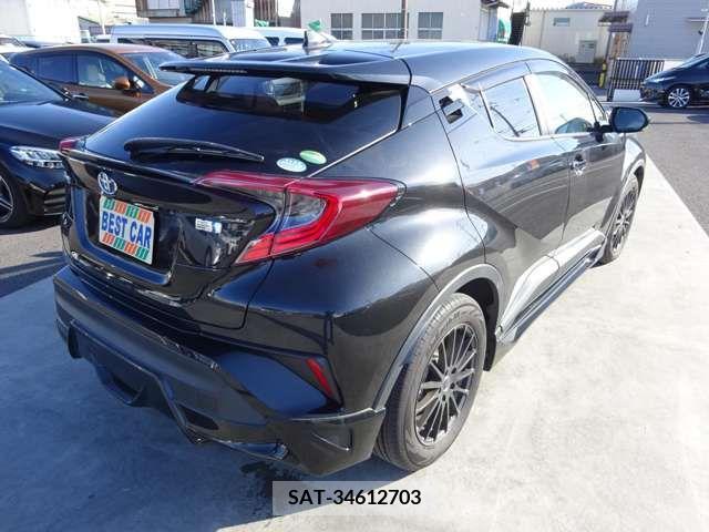 Toyota C-HR 2019-06 213163-7