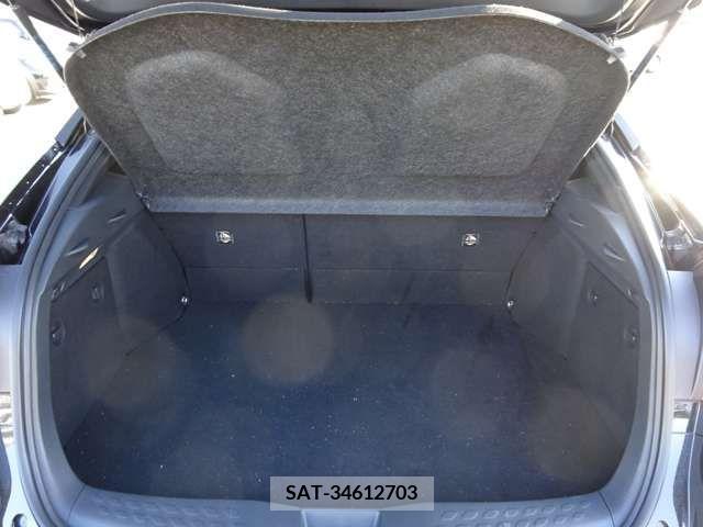 Toyota C-HR 2019-06 213163-8