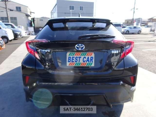Toyota C-HR 2019-06 213163-6