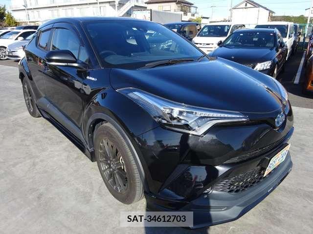 Toyota C-HR 2019-06 213163-15