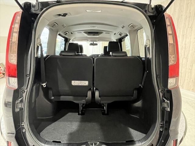 Toyota ESQUIRE 2015-06 190520-21