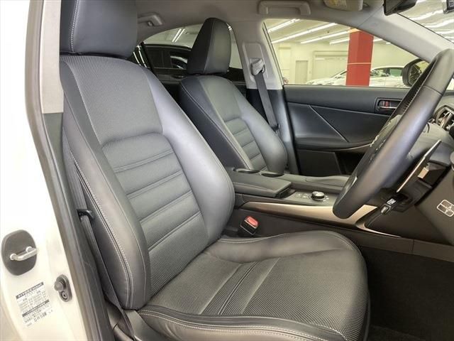 Lexus IS 2014-10 20757-19