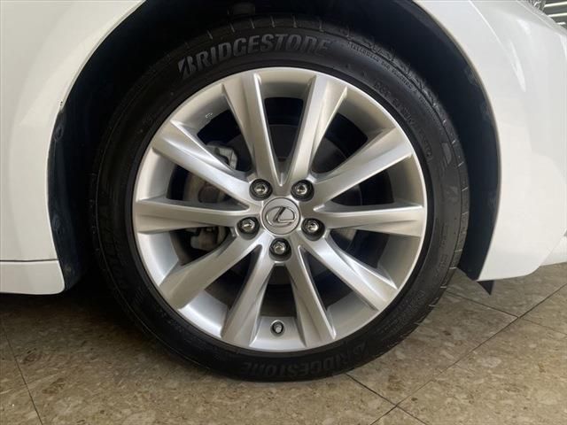 Lexus IS 2014-10 20757-14
