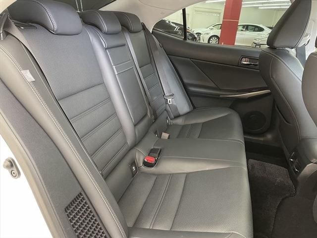Lexus IS 2014-10 20757-20