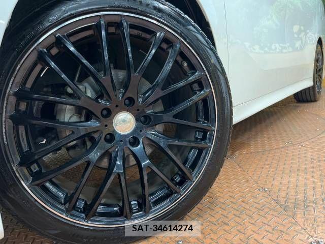 Toyota VELLFIRE 2018-01 332899-14