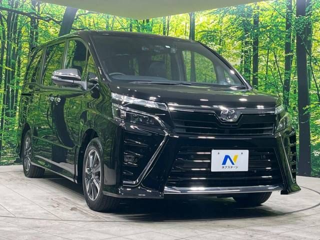 Toyota VOXY 2021-06 181414-17