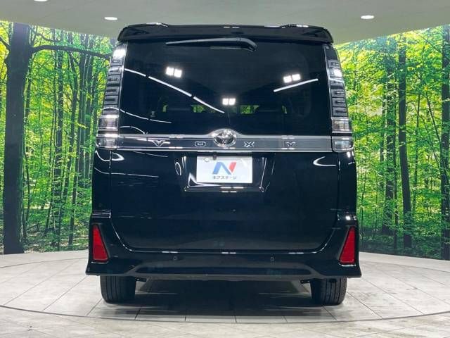 Toyota VOXY 2021-06 181414-16
