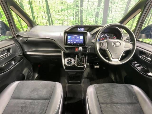 Toyota VOXY 2021-06 181414-1