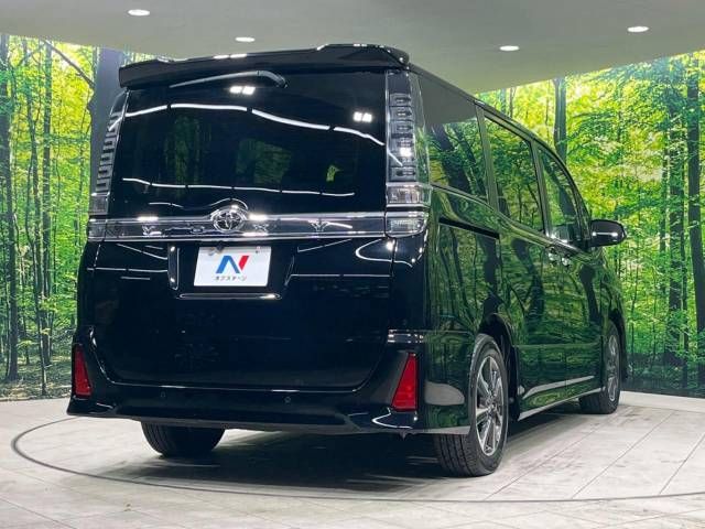 Toyota VOXY 2021-06 181414-18