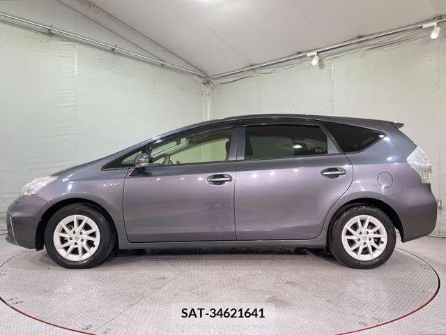 Toyota PRIUS ALPHA 2012-12 224782-11