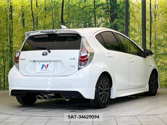 Toyota AQUA 2013-10 356274-17
