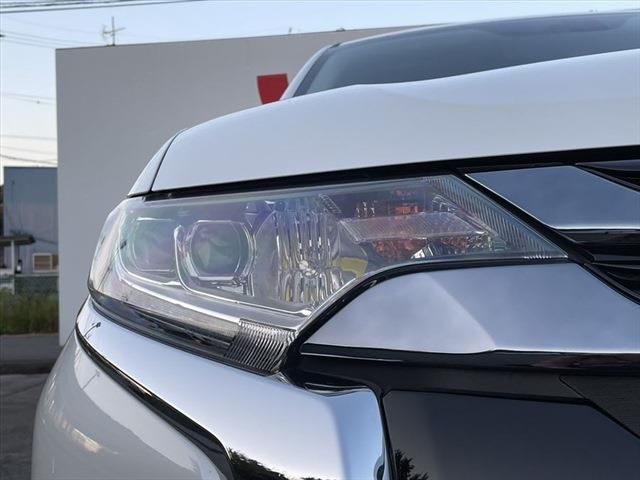 Mitsubishi OUTLANDER PHEV 2015-09 17545-9