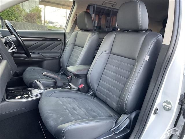 Mitsubishi OUTLANDER PHEV 2015-09 17545-21