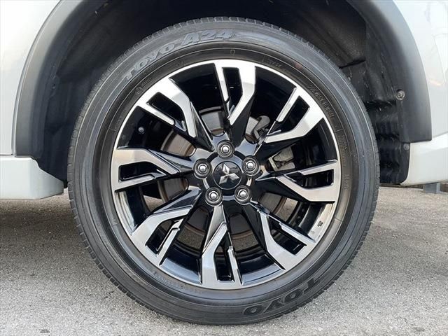 Mitsubishi OUTLANDER PHEV 2015-09 17545-17