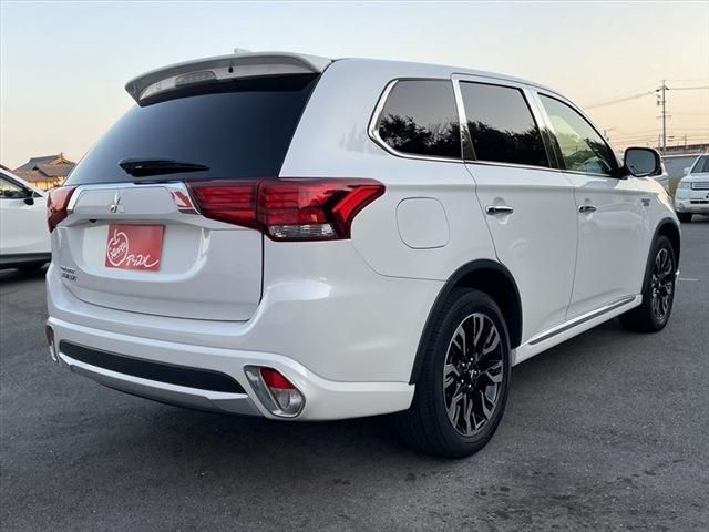 Mitsubishi OUTLANDER PHEV 2015-09 17545-4