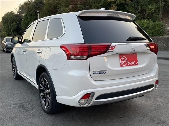 Mitsubishi OUTLANDER PHEV 2015-09 17545-6