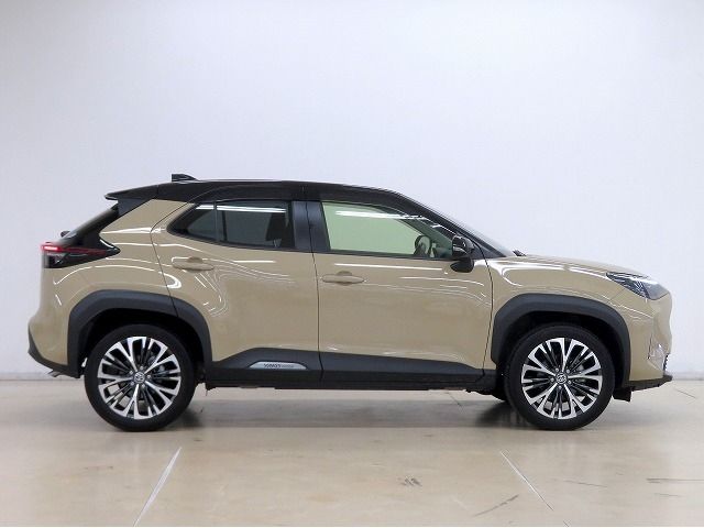Toyota YARIS CROSS 2020-10 7604-17