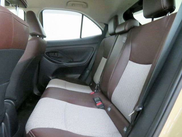 Toyota YARIS CROSS 2020-10 7604-12