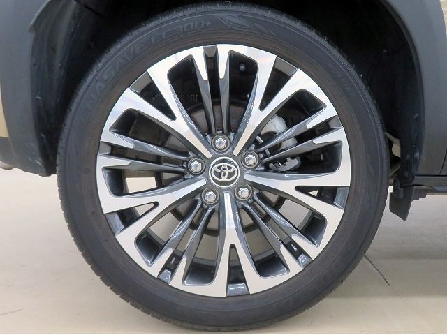 Toyota YARIS CROSS 2020-10 7604-5